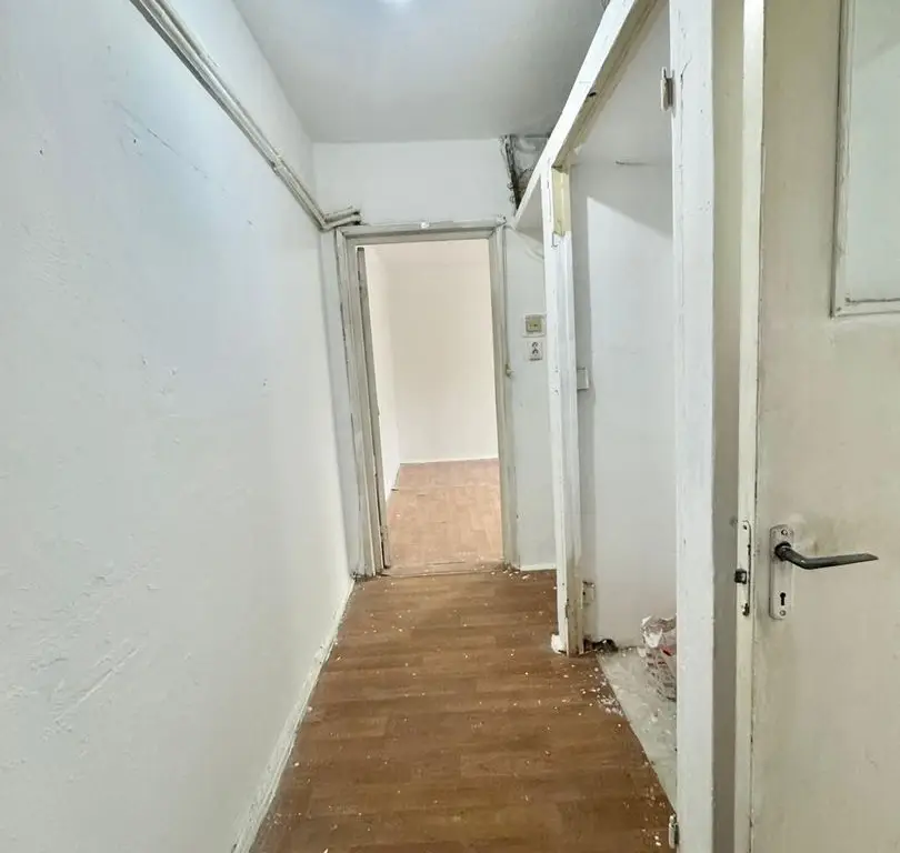 Apartament 2 camere de vânzare, Strada Tineretului, etaj 2