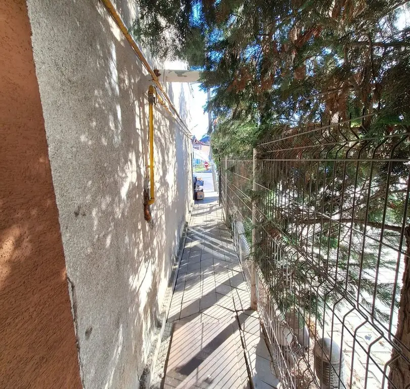 Inchiriere apartament la casa, Centru Bascov