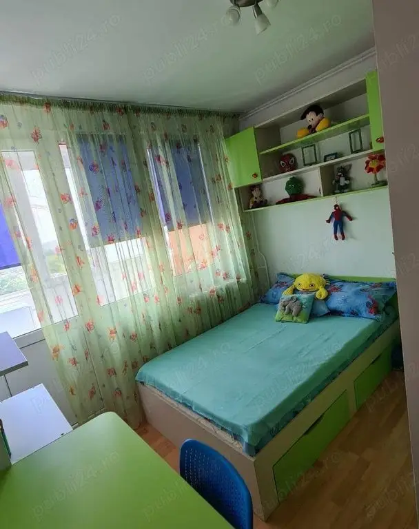 De vânzare Apartament 4 camere