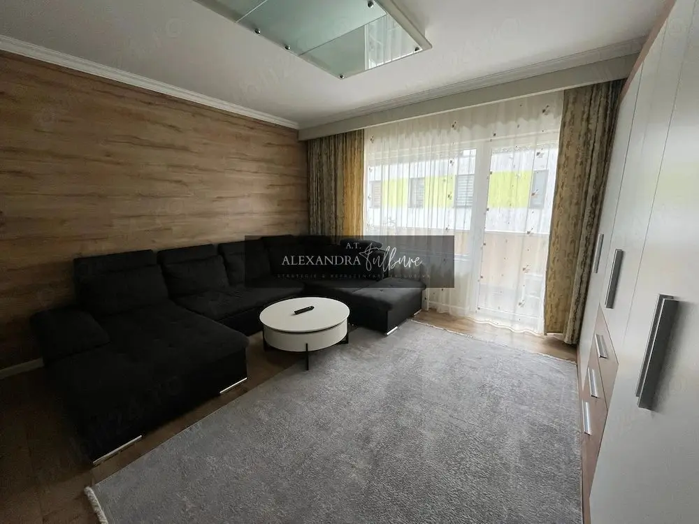 Apartament 2 camere decomandate, balcon, etaj intermediar, parcare