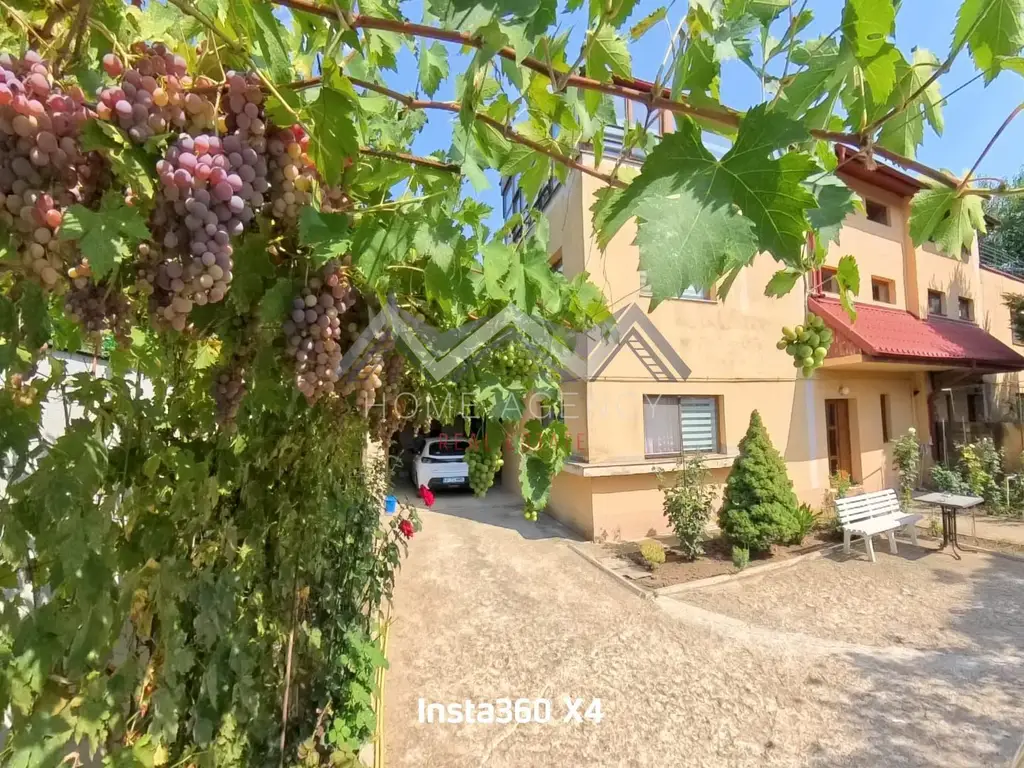 Casă individuală P+1+M cu garaj și terase spațioase – Otopeni Central