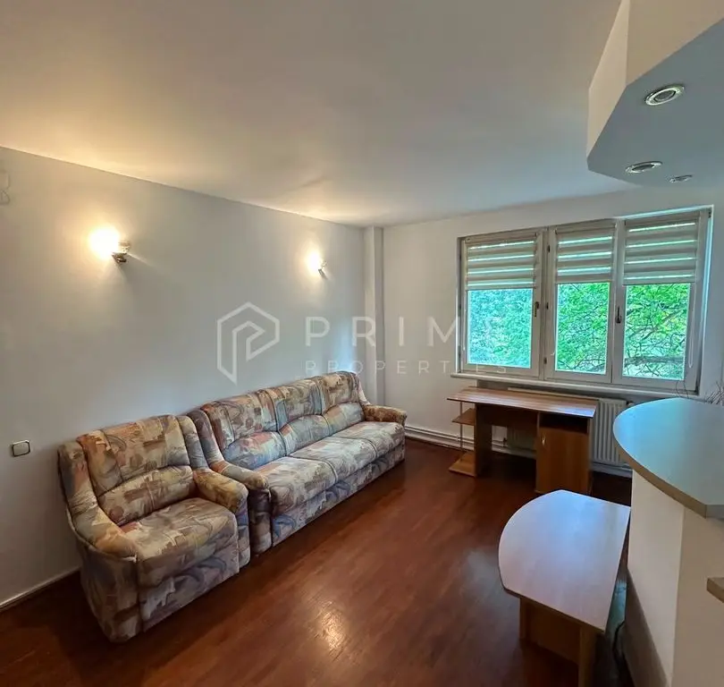 DE ÎNCHIRIAT: Apartament cu 3 camere | Cartierul Cornișa (Zona Zambara