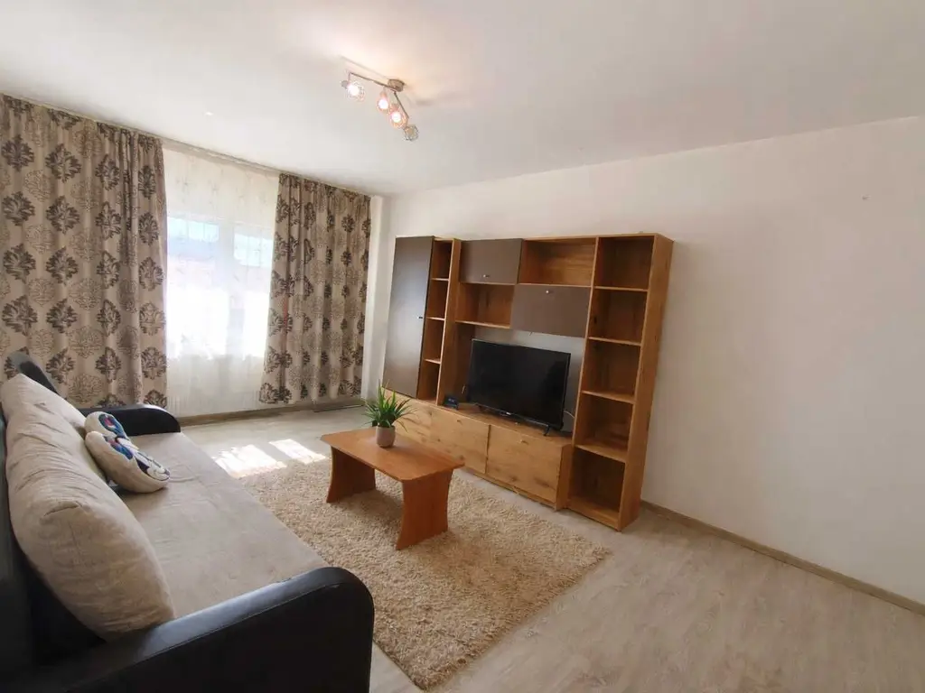 Apartament 2 camere decomandat de vânzare