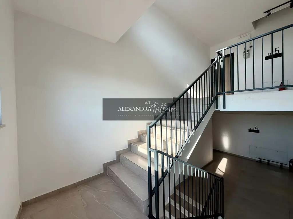 Penthouse de vanzare | 3 camere | 2 bai | 76mp | terasa 76mp | garaj