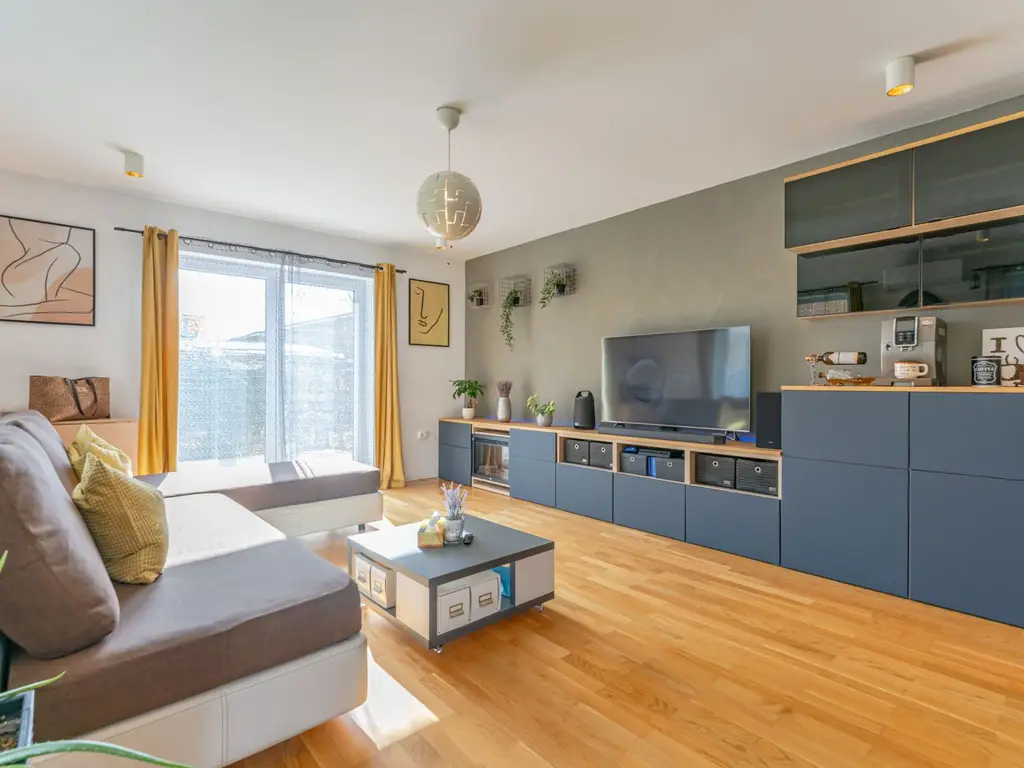 Casa mobilata utilata cartier Izvor Tarlungeni Brasov
