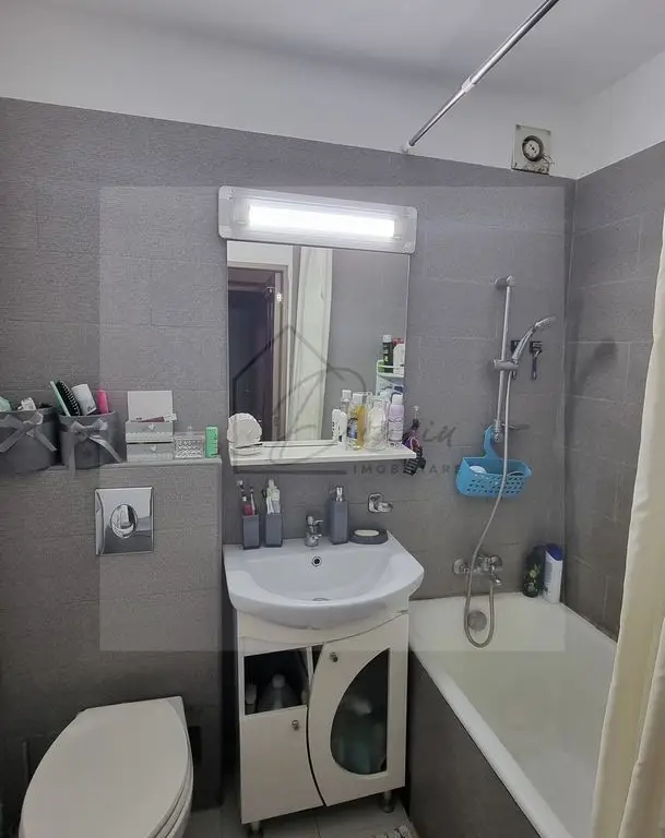 Comision 0% I Apartament 3 camere Piata Resita I Etaj 3/4 I Centrala