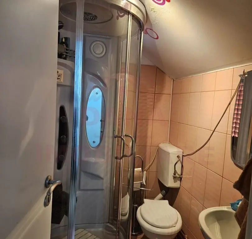 CASĂ DE VÂNZARE ÎN POUANA MĂRULUI,JUD. CARAȘ-SEVERIN