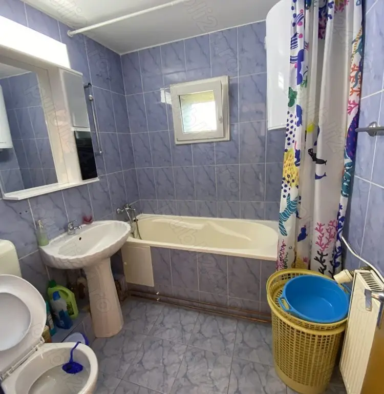 Apartament 4 camere Basarabia