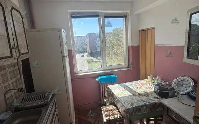 Apartament 3 camere de vânzare – Zona Centrală