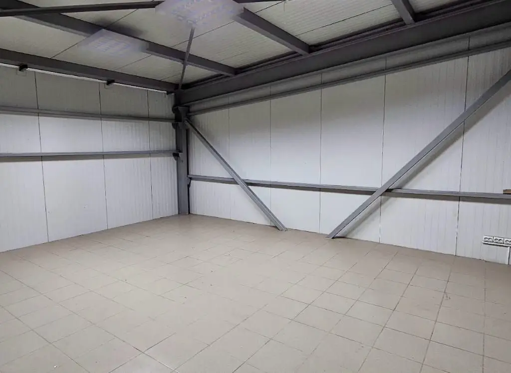 Inchiriere - Hala 200 mp - Strada Unirii, Galati, langa Shopping City