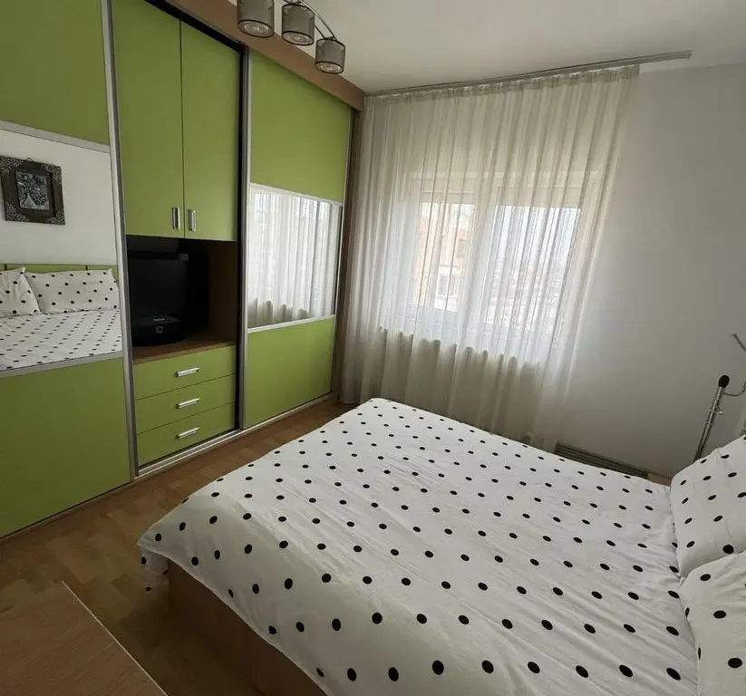 Apartament 3 camere Cora Bratianu