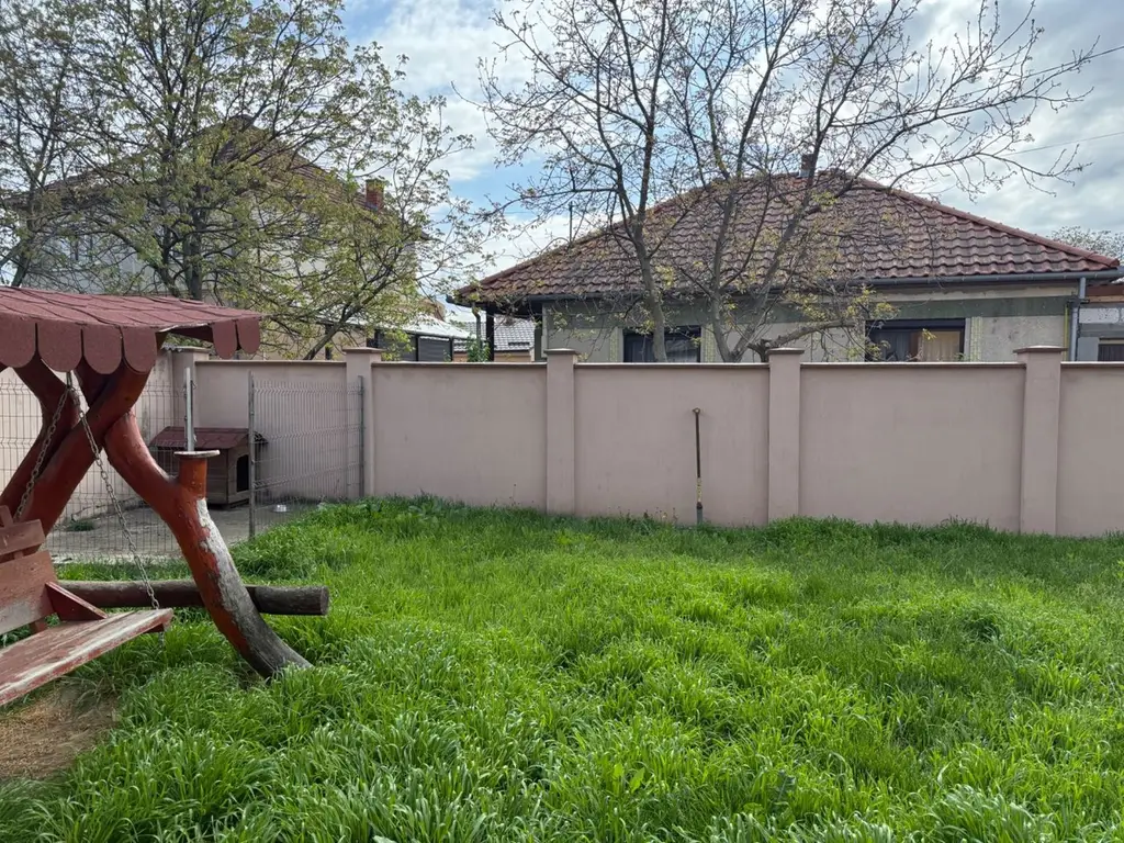 BRASADAS vinde casa 7 cam 11 ari teren renovată integral.