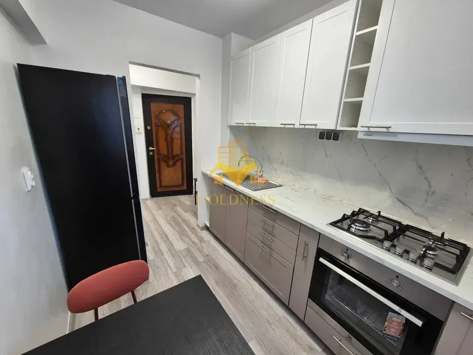 2 camere semidecomandate, Prima Inchiriere, Hotel Royal, Gheorgheni