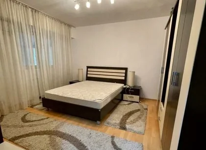 Particular închiriez Garsonieră dublă 420€ Mega mall