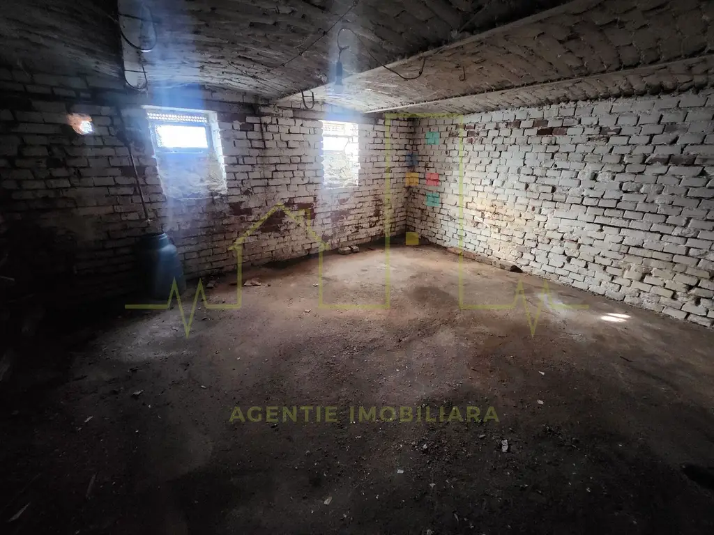 Casa individuala. Complex. Teren 720 mp.