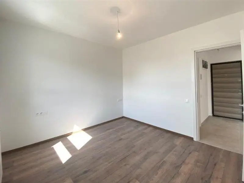 Apartament tip studio pozitionat la etajul 1 zona Tractorul Brasov