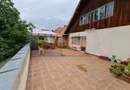 Proprietate individuala-3 apartamente,spatiu comercial,garaje,gradina,curte