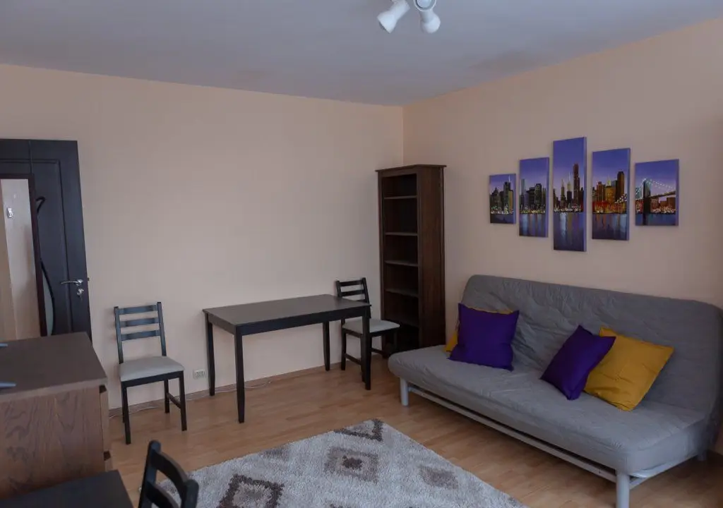 BRASADAS închiriază garsoniera et 9/9 40mp Dimtrie Cantemir.