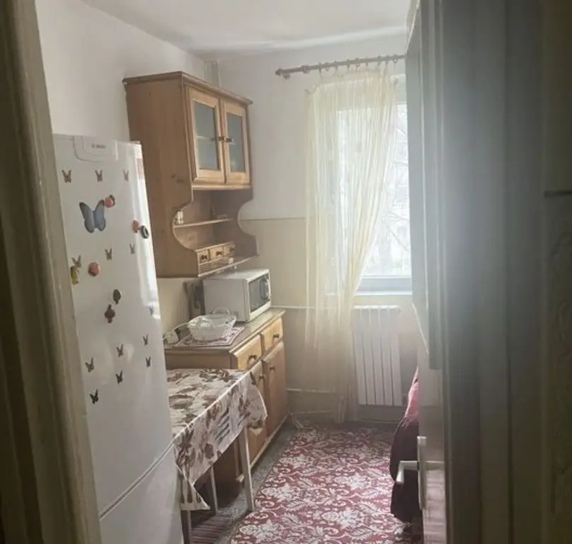 Apartament 2 camere zona Tomis1, etaj 1, zona foarte linistita