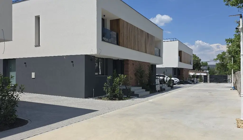 Giulesti duplex P+1 4 camere de vanzare