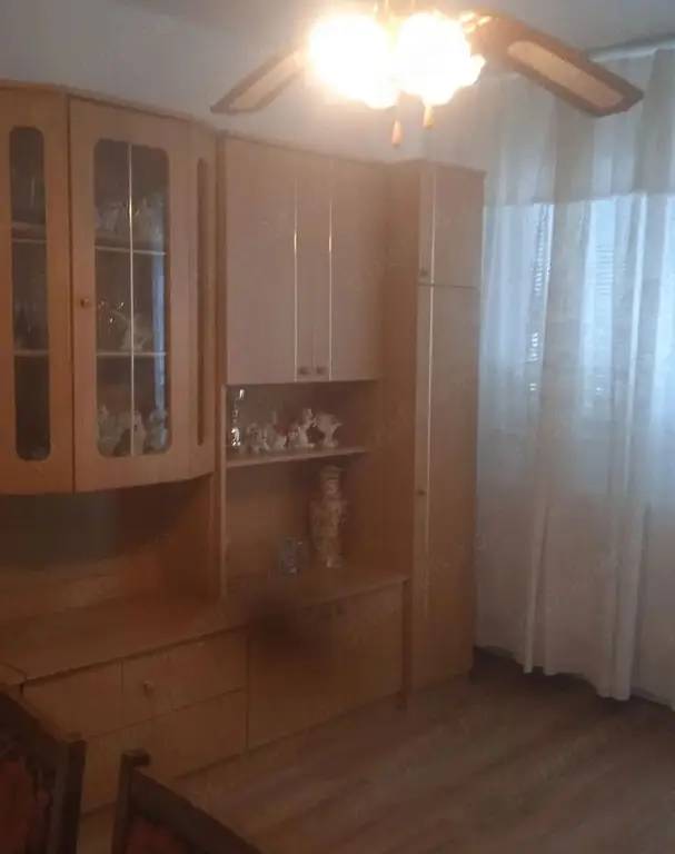 De inchiriat apartament cu 2 camere, Micro 20, 350 Euro