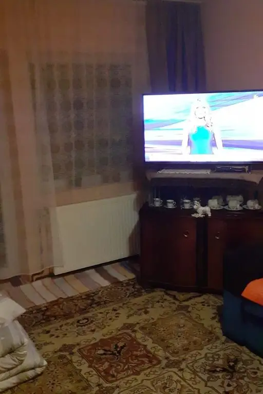 BRASADAS vinde ap 3 cam etaj 4/4 lângă Economic.
