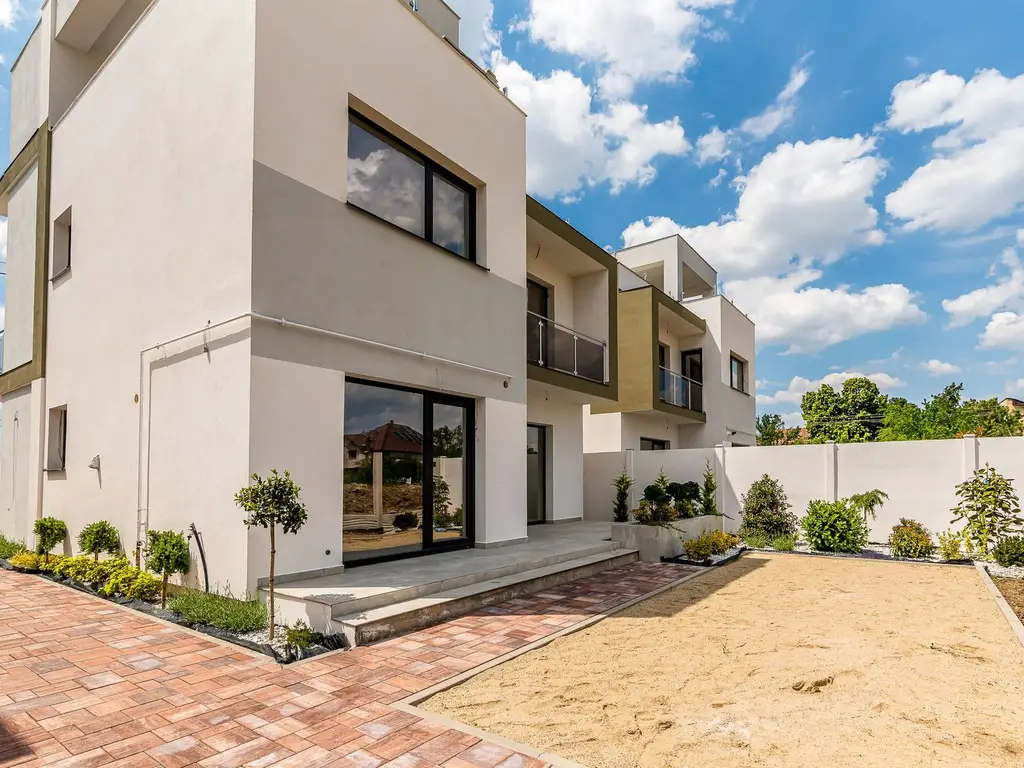 PREȚ PROMO! Casă nouă 2025 cu terasă rooftop – 5 camere, în Gai