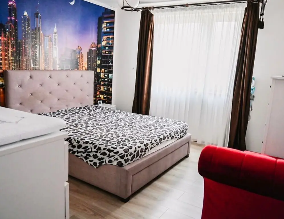 Apartament 3 camere elegant spațios și luminos în cartierul Urban Coresi