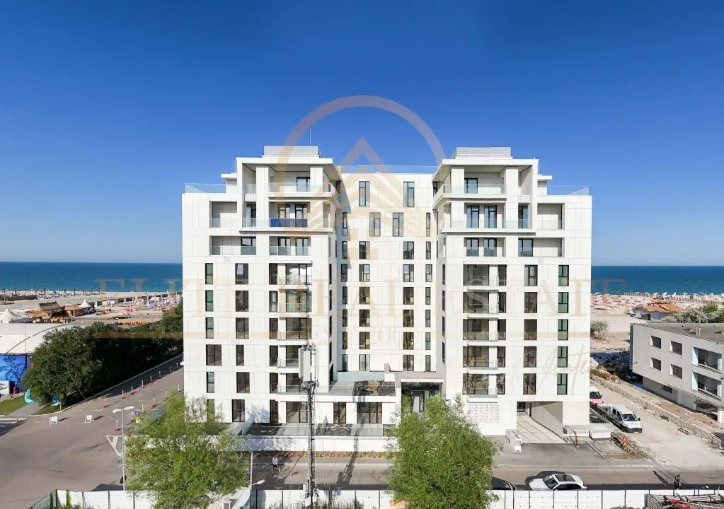Stațiunea Mamaia - Vânzare apartament cu 2 camere, 2 bai cu vedere la mare.