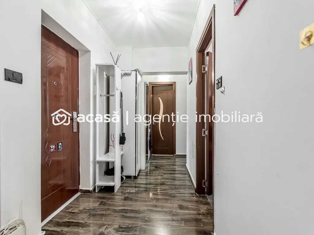 Rezervat Apartament amenajat cu 2 camere, decomandat la Intim