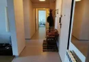 BRASADAS închiriază ap cam etaj 6/8 Bd. UNIRII.