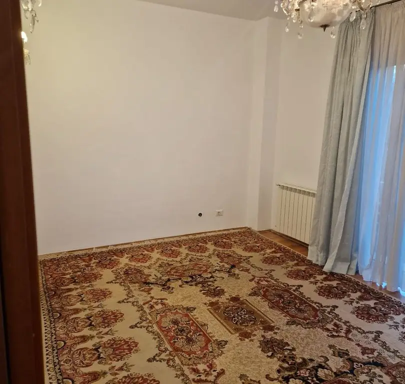 Ag BRASADAS închiriază ap 2 cam 86mp Etaj 2/3 zona ROMANA.