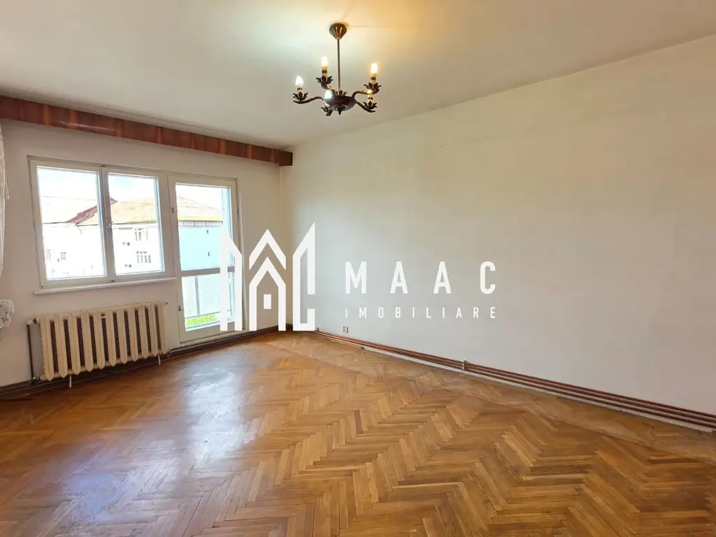 Apartament de vanzare Sibiu 3 camere decomandat | Strand | 2 bai, 2 balcoane