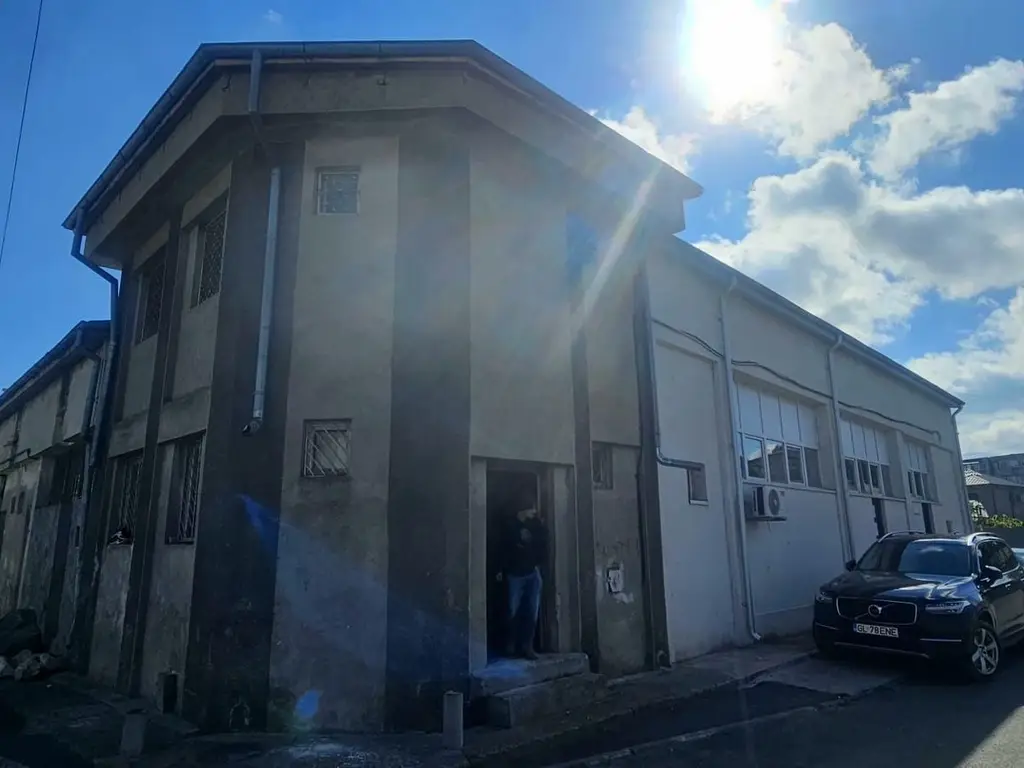 Spatiu comercial/Atelier creatie, 50 mp utili, zona Port - Faleza