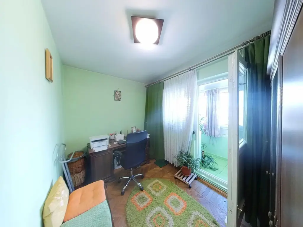Apartament 4 Camere Ultracentral, Decomandat, Etaj 2