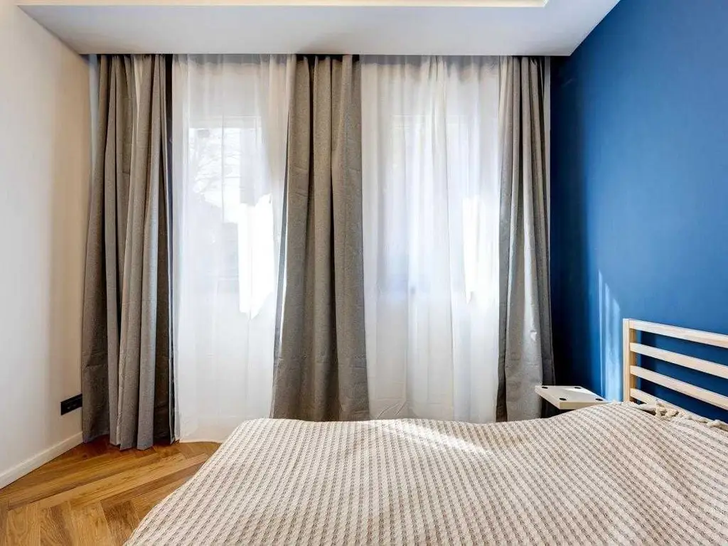 Vand APARTAMENT 3 CAMERE in FLOREASCA (direct proprietar)