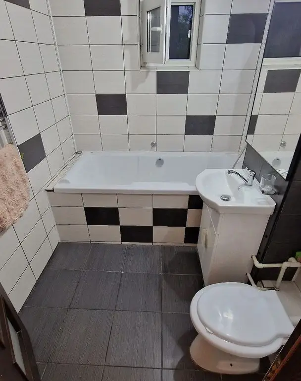 De inchiriat - apartament cu 2 camere, Siderurgistilor Vest , etaj 1