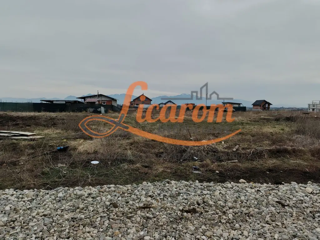 Teren intravilan in suprafata de 644 mp in Sanpetru pret 37000 euro