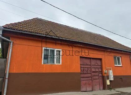 Casă de Vânzare în Bungard | 150 MPU | 2 Corpuri de Clădire