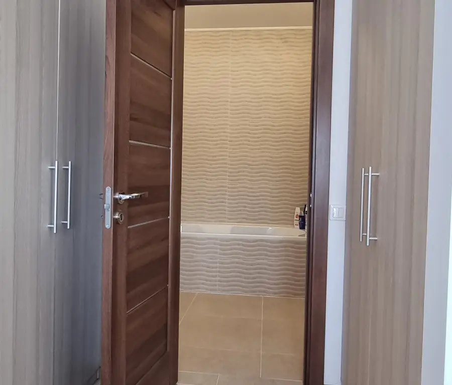 De inchiriat Apartament nou cu 3 camere excelent pozitionat