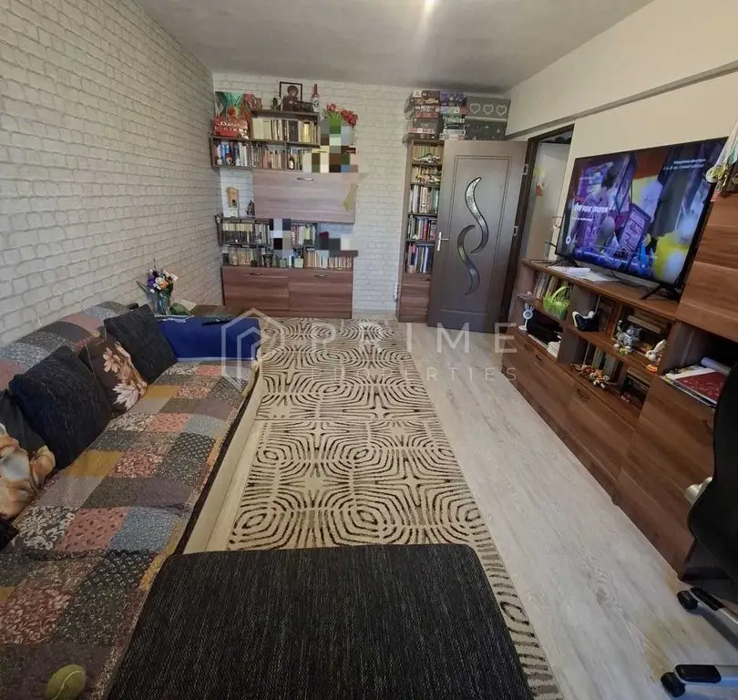 Apartament cu 3 camere, decomandat – Cartier Tudor, Zona Diamant