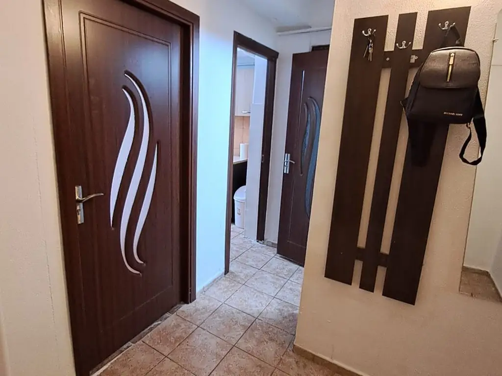 De inchiriat apartament 2 camere Ultracentral, et. 1, 1800 lei