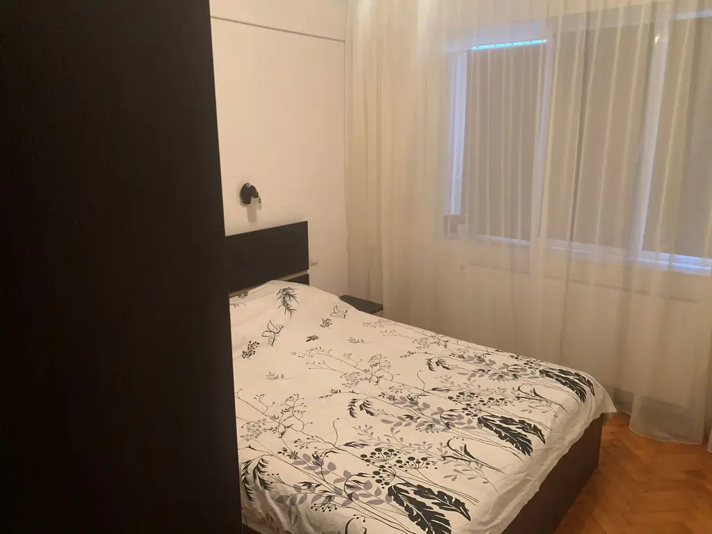 Apartament cu 3 camere, mobilat si utilat - Piata Centrala