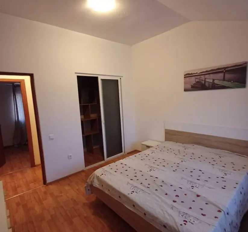 Vand apartament cu 3 camere in poarta 6 direct proprietar