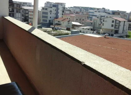 Proprietar -Vând apartament spațios la mare