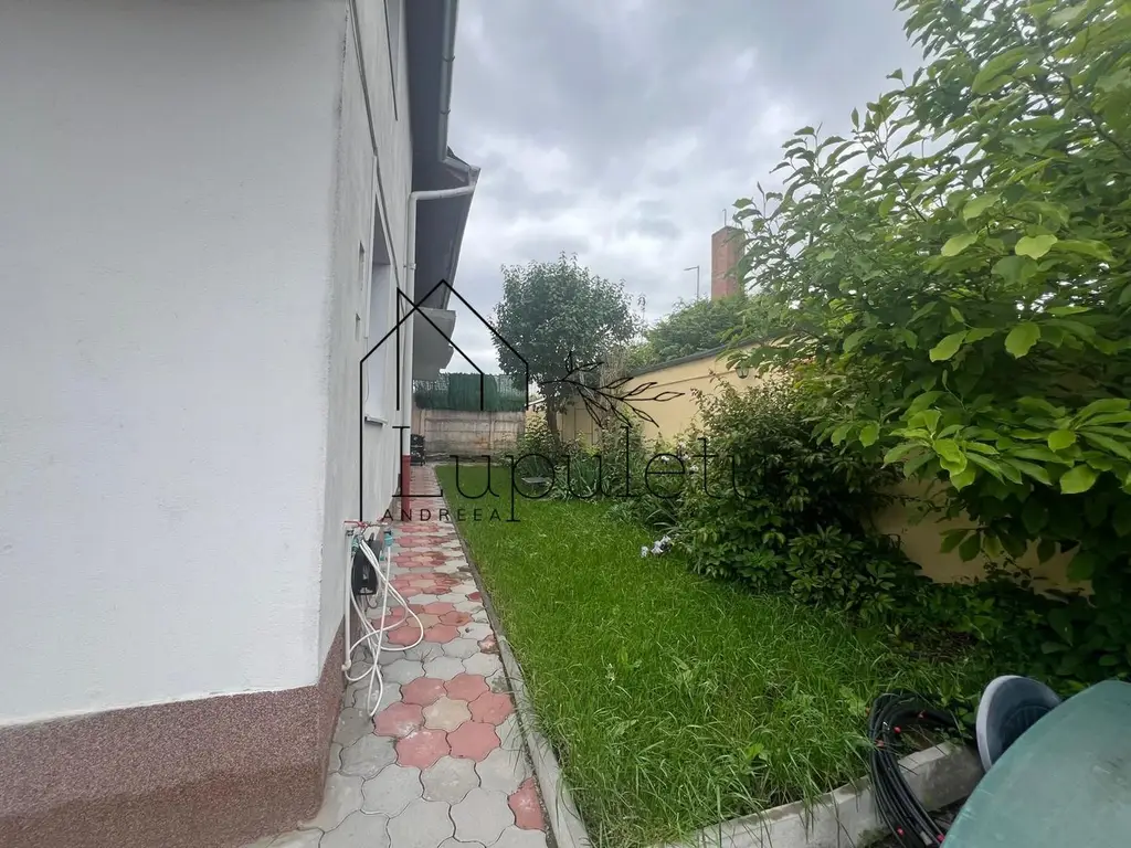 Casă de Vanzare | 200 MPU | Teren 305 MPU | Ultracentral