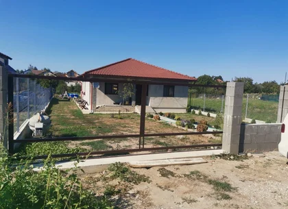 BRASADAS vinde casa 3 dormit. 120mp 13 ari 2019 Bercu Rosu.