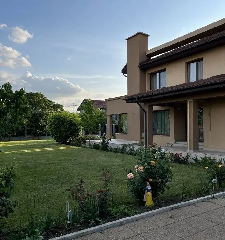 Casa /vila de vanzare - Militari zona Păcii