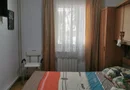 Proprietar , vand apartament , 4 camere cu centrala termica , boxa si loc parcare adp