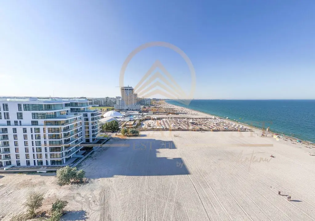 Stațiunea Mamaia – Vânzare apartament cu 4 camere, 3 bai cu vedere la mare.
